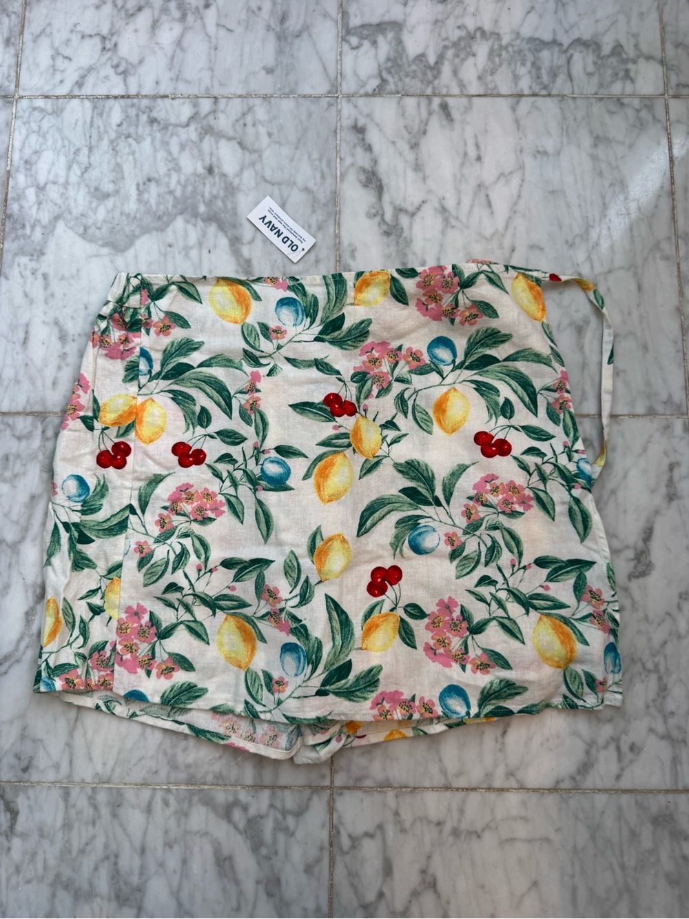 Old Navy Floral and Fruit Wrap Skirt